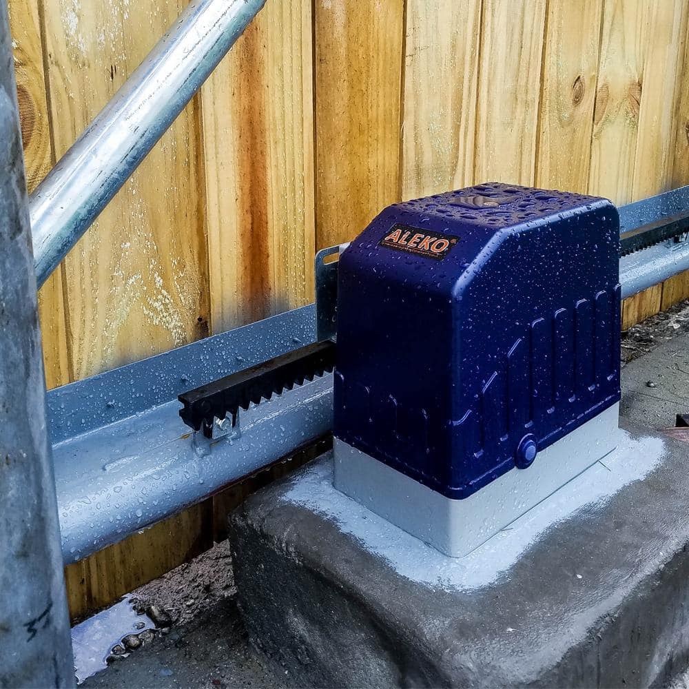 ALEKO Slide Single Automatic Gate Opener Kit 55 ft. - 1400 lb. Opacity (2)
