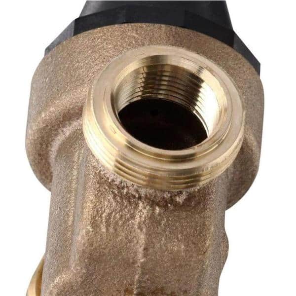 Watts 3/4 in. Brass MPT x FTP Pressure Reducing Valve (3)