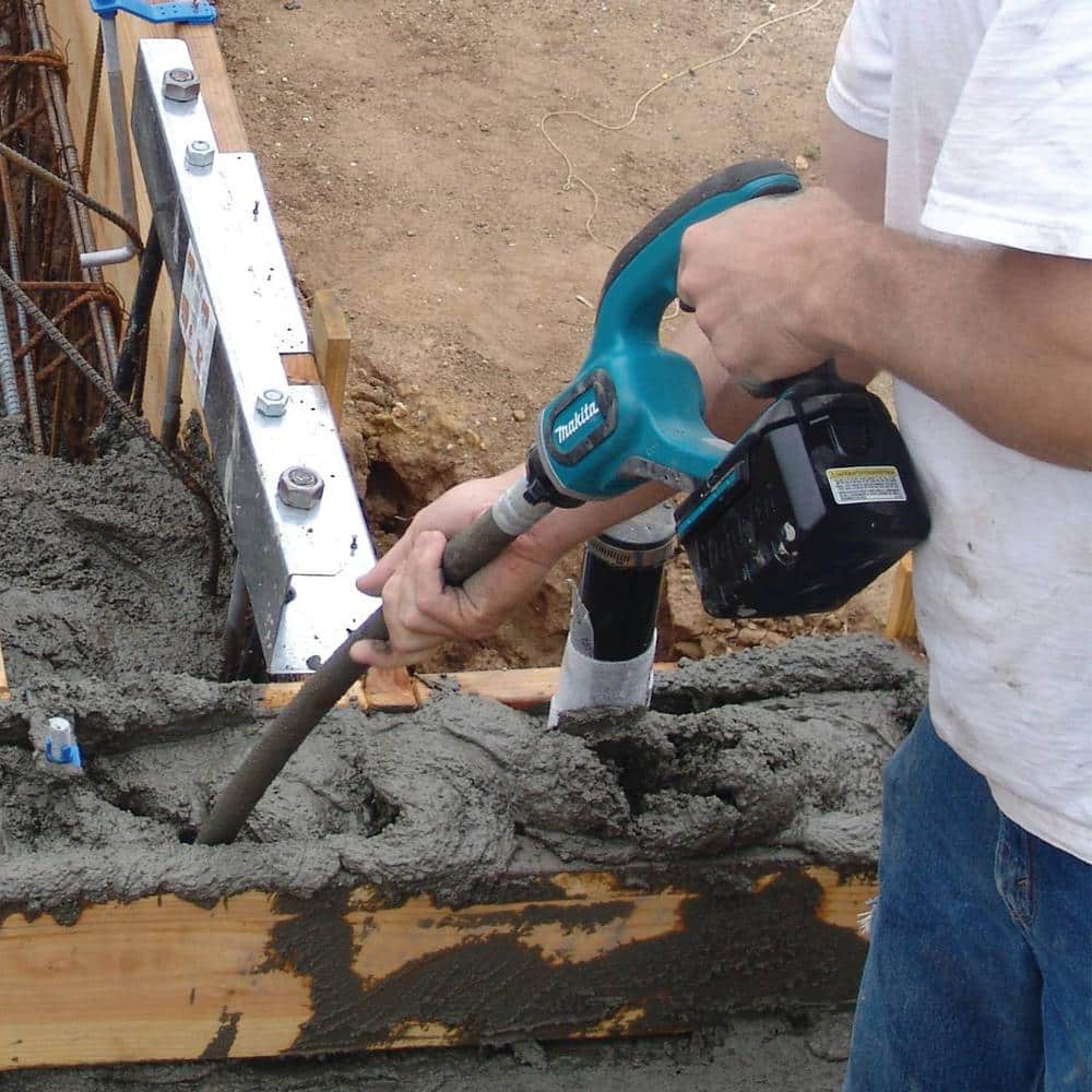 Makita 18V LXT Lithium-Ion 7/8 in. SDS-Plus Concrete/Masonry Rotary Hammer Drill and 18V LXT 4 ft. Concrete Vibrator (2)