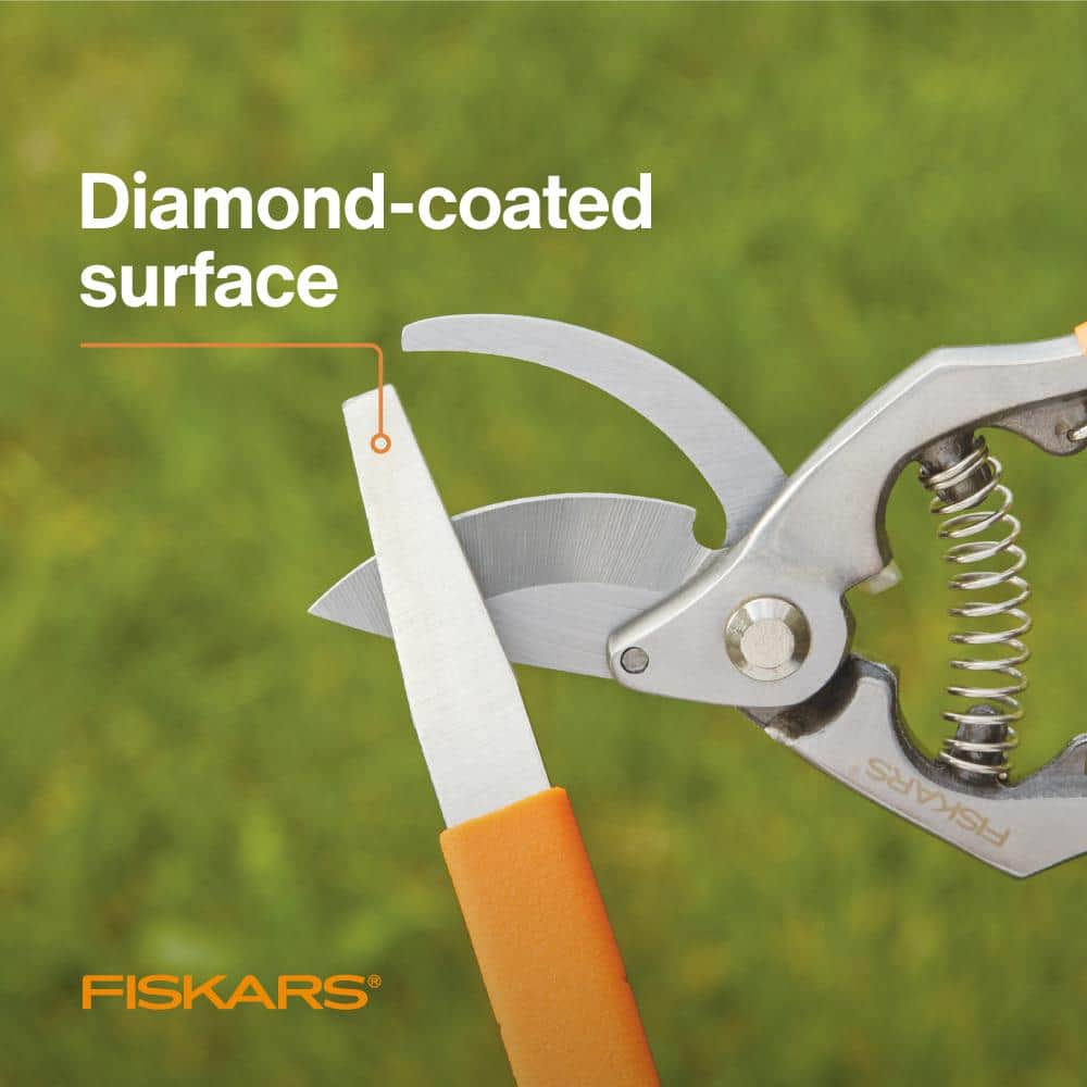 Fiskars 6 in. Diamond Coated Blade Sharpener (2)