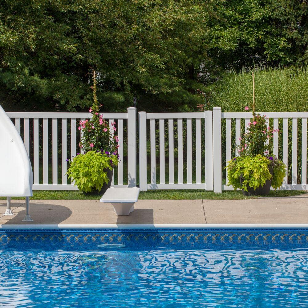 Barrette Outdoor Living Ohio 4 ft. H x 8 ft. W White Vinyl Fence Panel (Unassembled) (2)