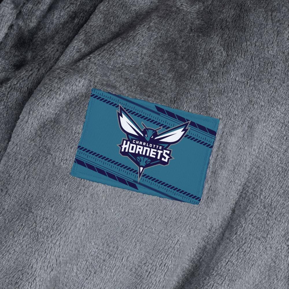 THE NORTHWEST GROUP NBA Hornets Fast Track Charcoal S/M Bath Robes and Wraps (2)