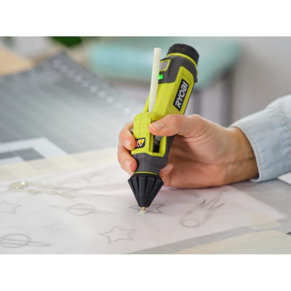 RYOBI 24PC Mini Size Glow In The Dark Glue Sticks (3)