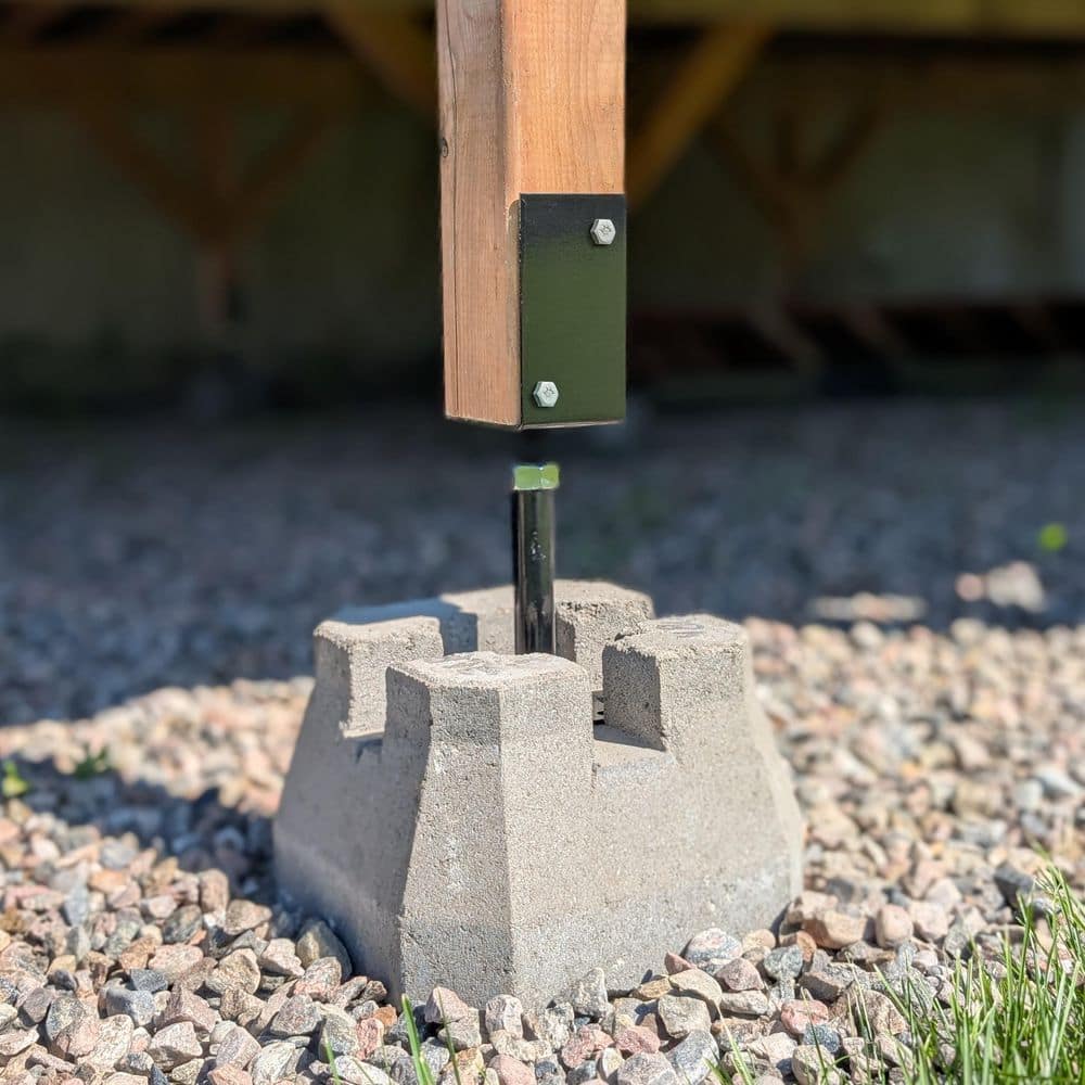 Pylex Adjustable Deck Support 4 x 4 (3)
