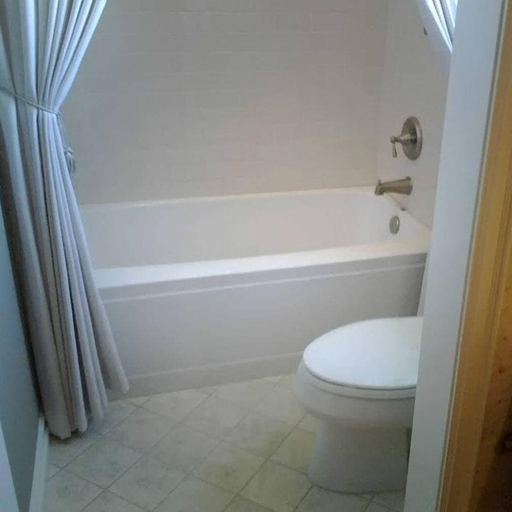 Hydro Systems Trenton 72 in. Acrylic Rectangular Drop-in Alcove Thermal Air Bathtub in White (2)