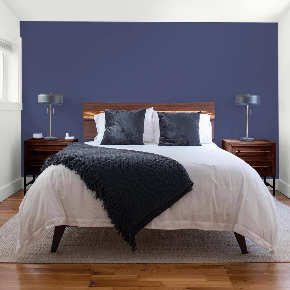 Glidden Essentials 1 gal. PPG1169-7 Royal Hyacinth Flat Interior Paint (4)