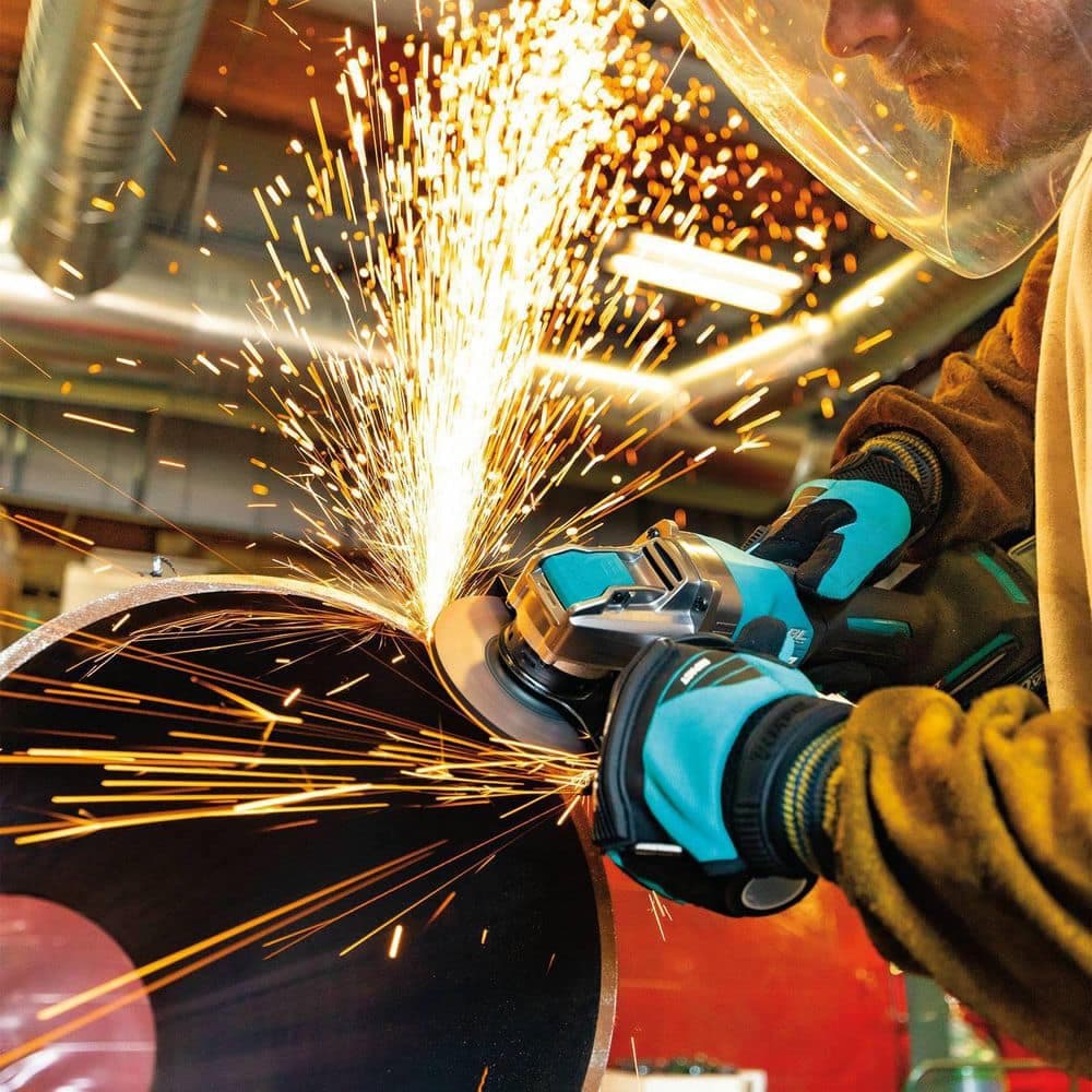 Makita 40V max XGT Brushless Cordless 5 in. X-LOCK Paddle Switch Angle Grinder Kit, with Electric Brake (4.0Ah) (3)