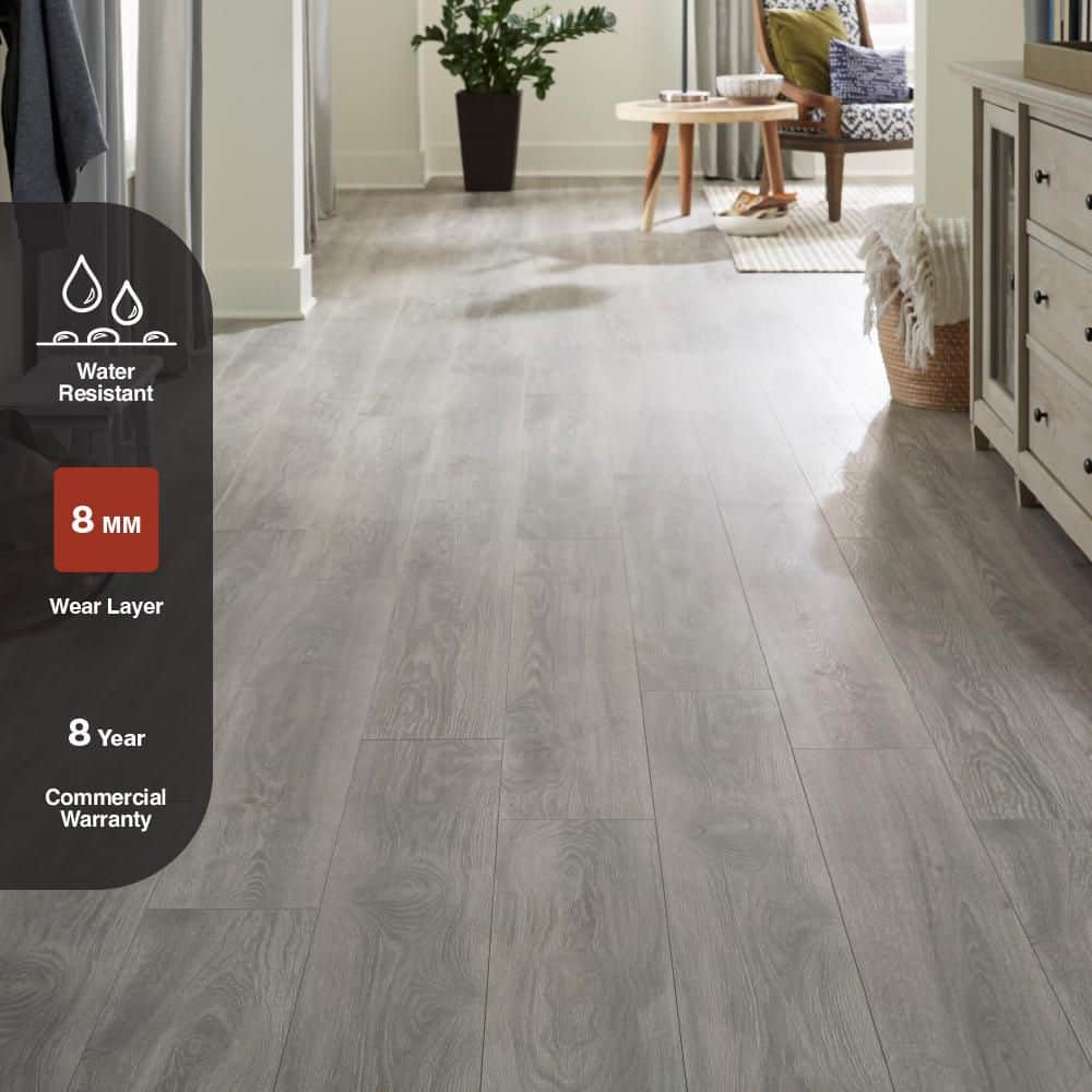 TrafficMaster Silverton Oak 8 mm T x 7.5 in. W Water Resistant Laminate Wood Flooring (23.7 sqft/case) (3)