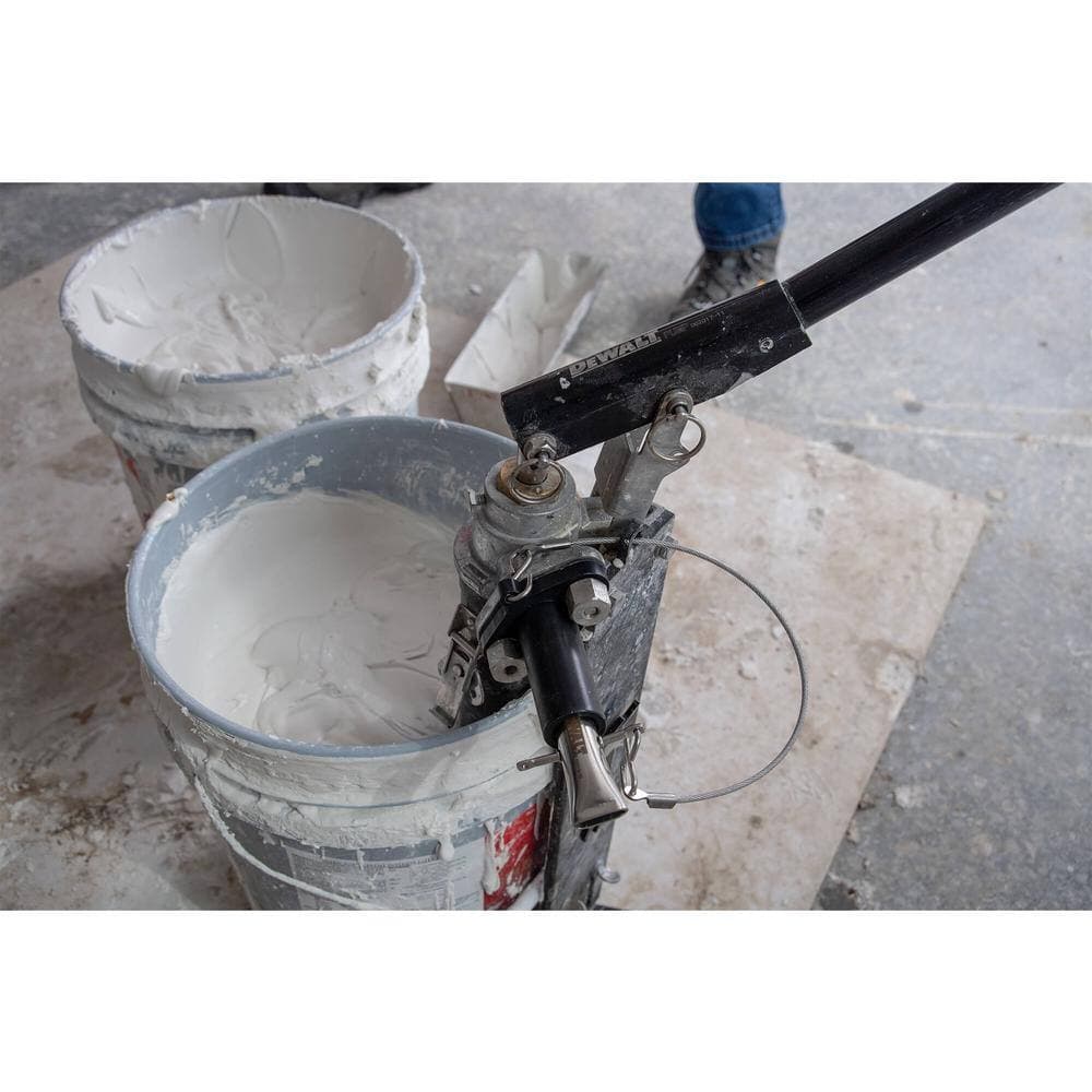 DEWALT Drywall Compound Pump Box Filler (2)