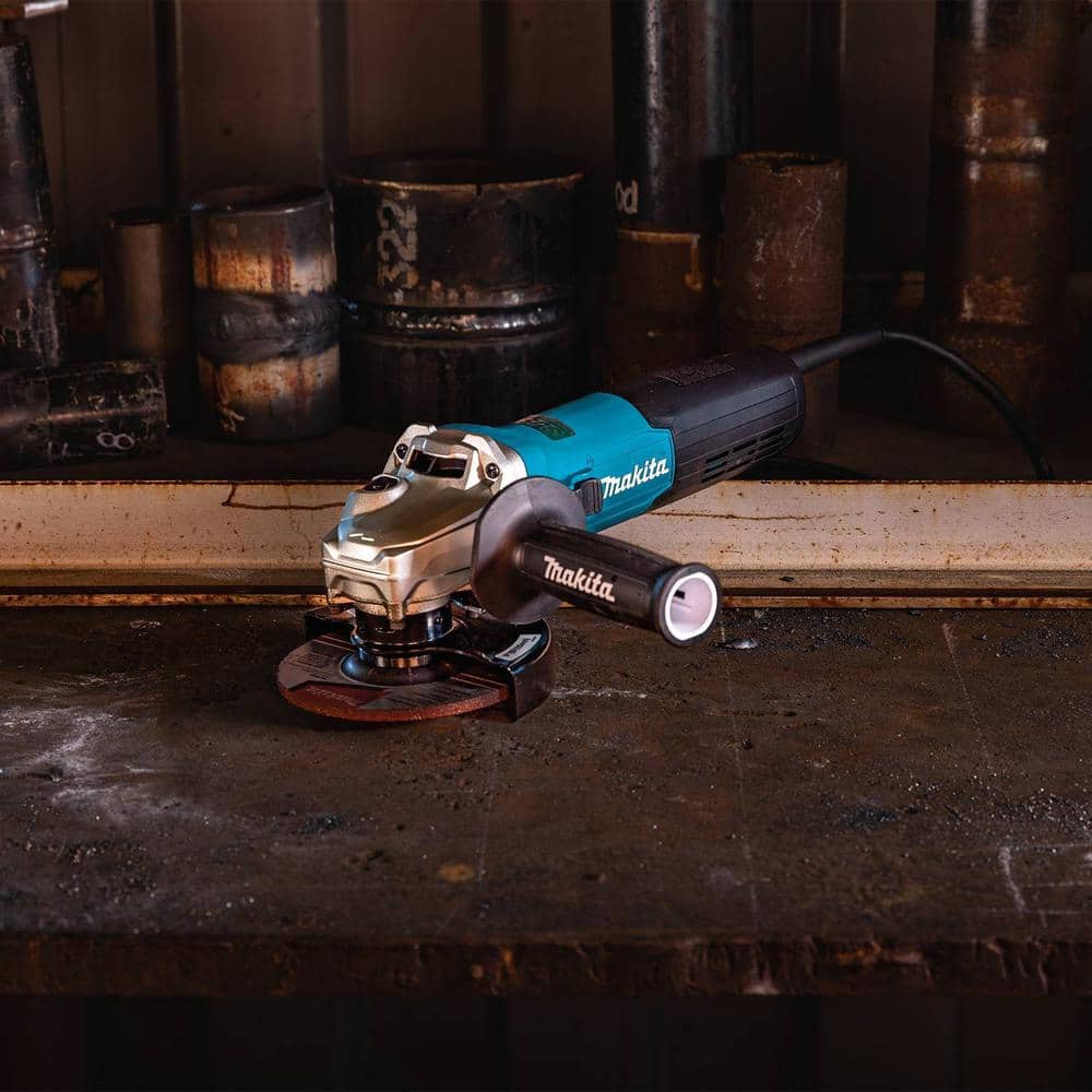 Makita 5 in. Corded Angle Grinder (3)