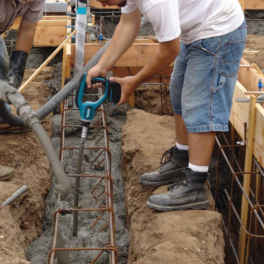 Makita 18V LXT Lithium-Ion 7/8 in. SDS-Plus Concrete/Masonry Rotary Hammer Drill and 18V LXT 4 ft. Concrete Vibrator (3)