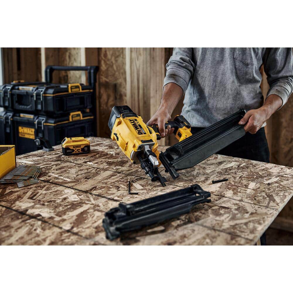 DEWALT 20V Lithium-Ion 21° Cordless Framing Nailer Kit and Extended Magazine with 5.0 Ah Battery and Charger (3)
