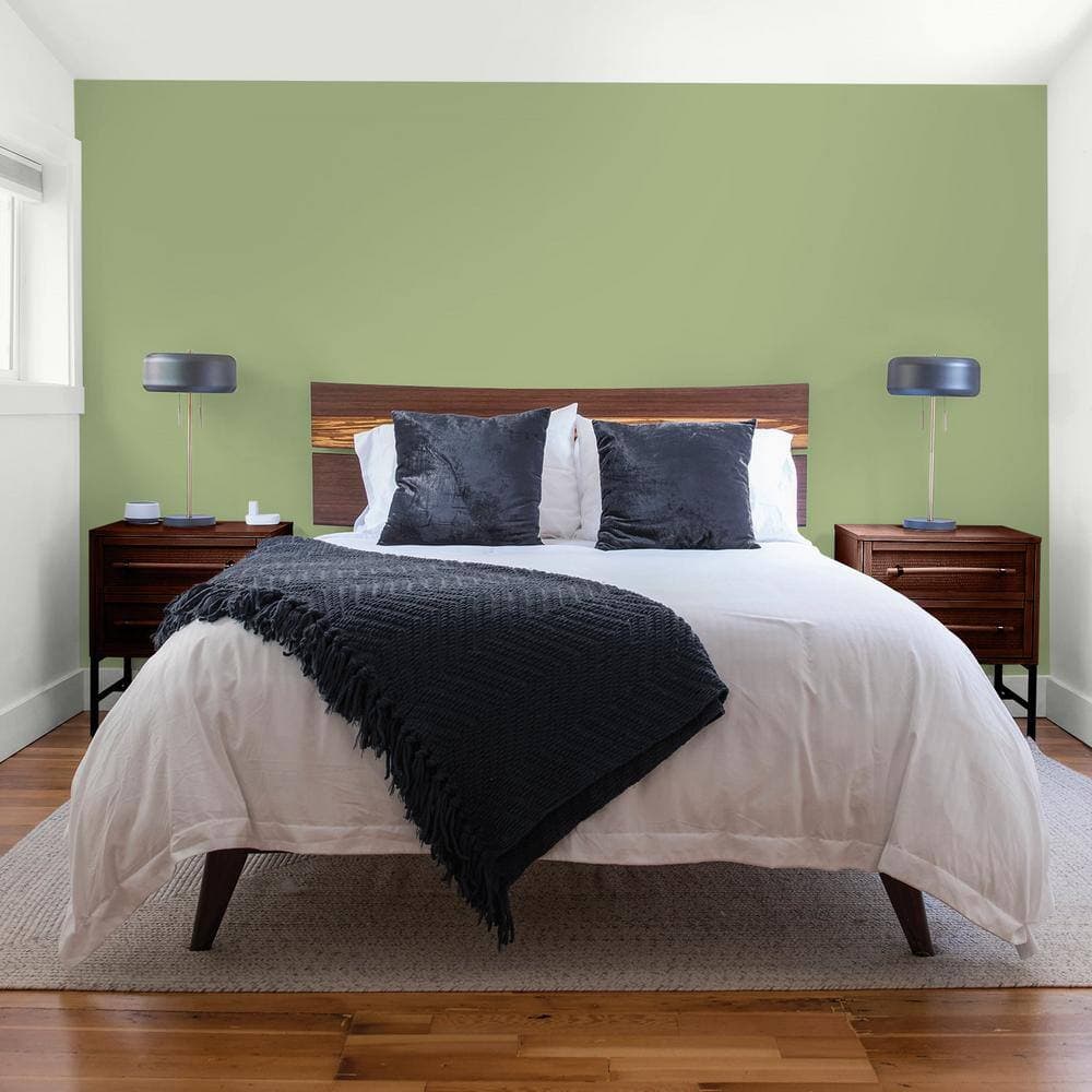 Glidden Premium 1 qt. PPG1121-5 Guacamole Flat Interior Latex Paint (4)