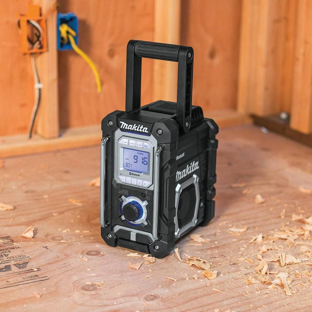 Makita 18V LXT Lithium-Ion Cordless Bluetooth Job Site Radio (Tool Only) (4)