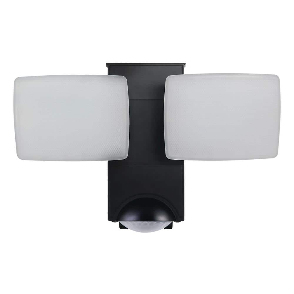 Defiant 270° Black Motion Sensor Battery Powered Outdoor 2-Head Dusk to Dawn LED Security Flood Light 900 Lumens (4)