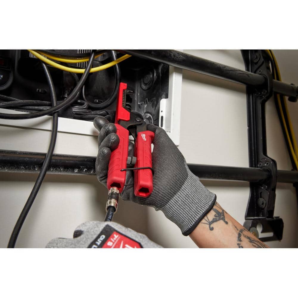 Milwaukee Extended Reach Compression Coax Crimper (4)