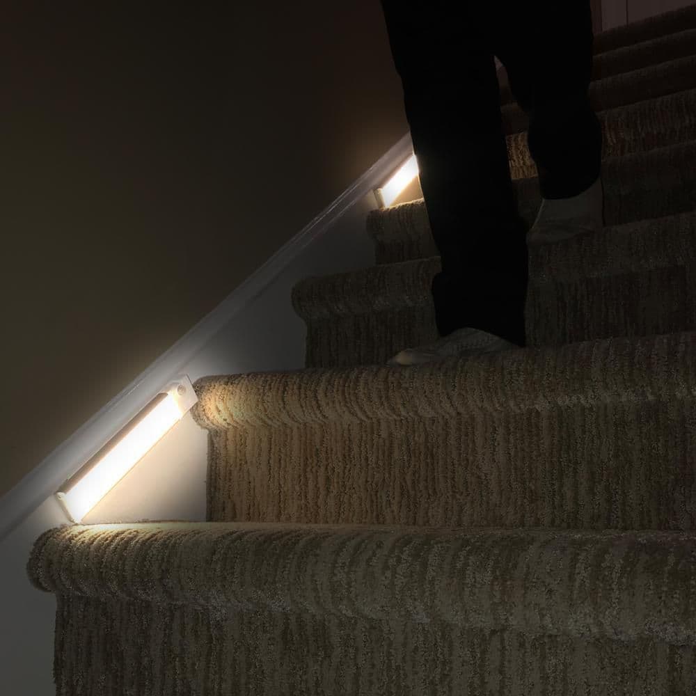 Sensor Brite LED Rechargeable Under Cabinet Night Light with Base and Remote (2-Pack) (3)