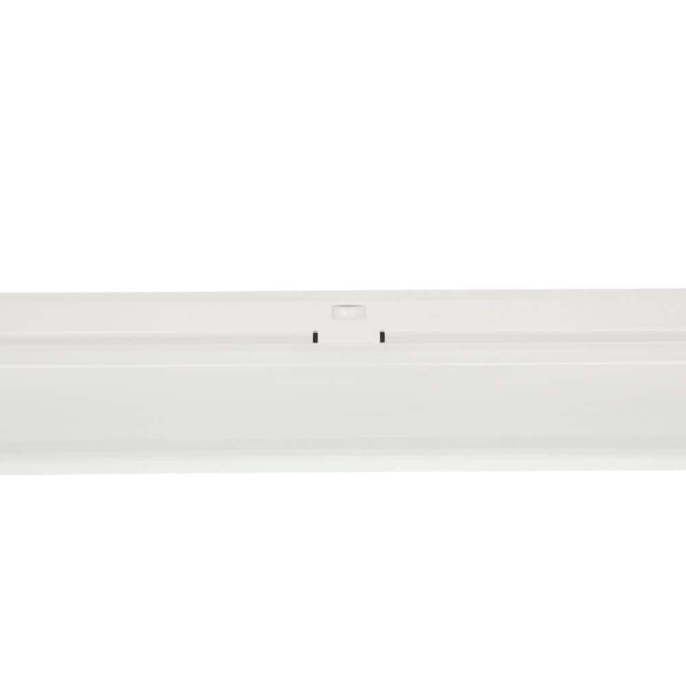 Metalux 4 ft. Linear White Integrated LED Warehouse Strip Light with 4760 Lumens, 4000K, UNV Voltage (4)