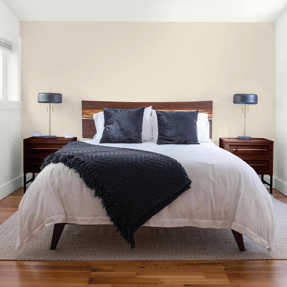 Glidden Diamond 1 gal. #PPG1023-2 Cool Concrete Flat Interior Paint with Primer (4)