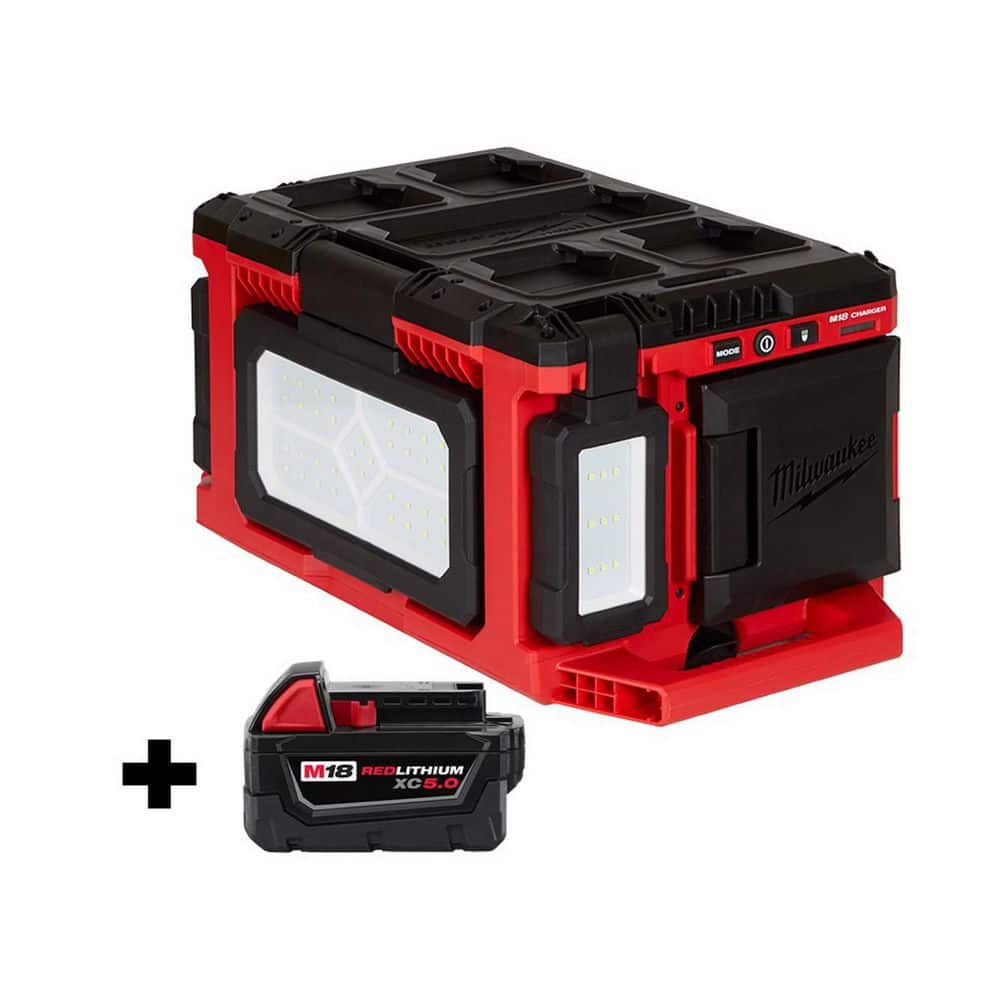 Milwaukee M18 18-Volt Lithium-Ion Cordless PACKOUT 3000 Lumens LED Light with Built-In Charger with (1) 5.0 Ah Battery (1)