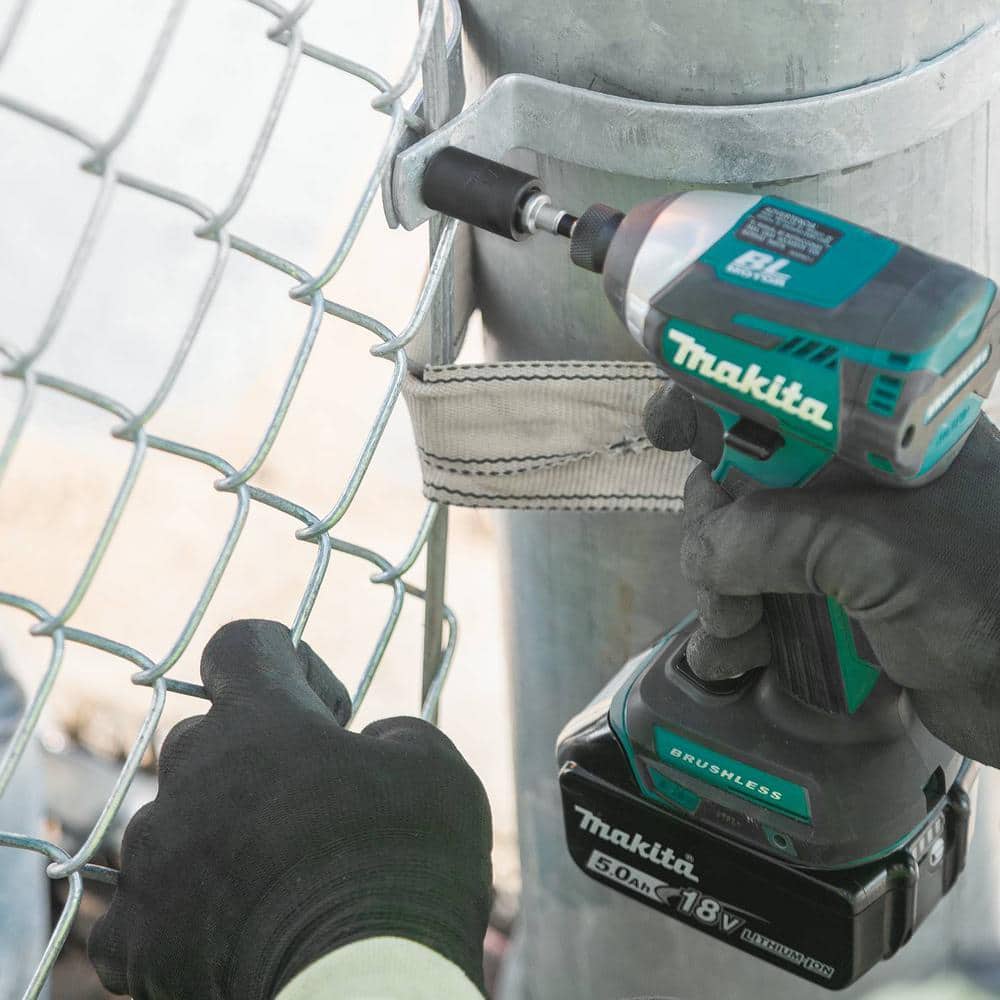 Makita Impact XPS Piece . Drive 6-Point Impact Socket Set w/ Standard Socket Adapter (4)