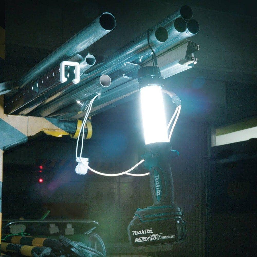 Makita 18V LXT Lithium-Ion Cordless LED Lantern/Flashlight (3)