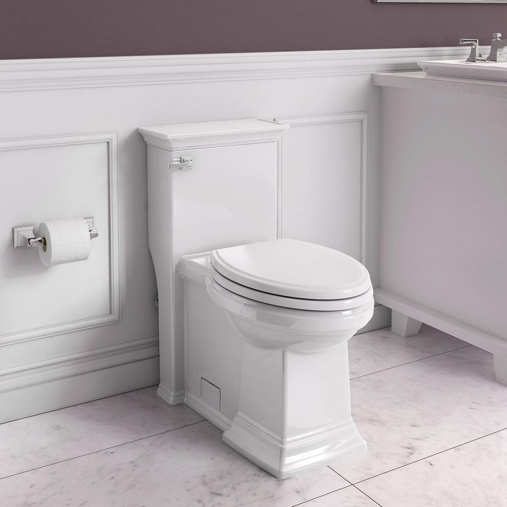 American Standard Town Square S 1-Piece 1.28 GPF Single Flush Elongated Toilet in White, Seat Included (1)