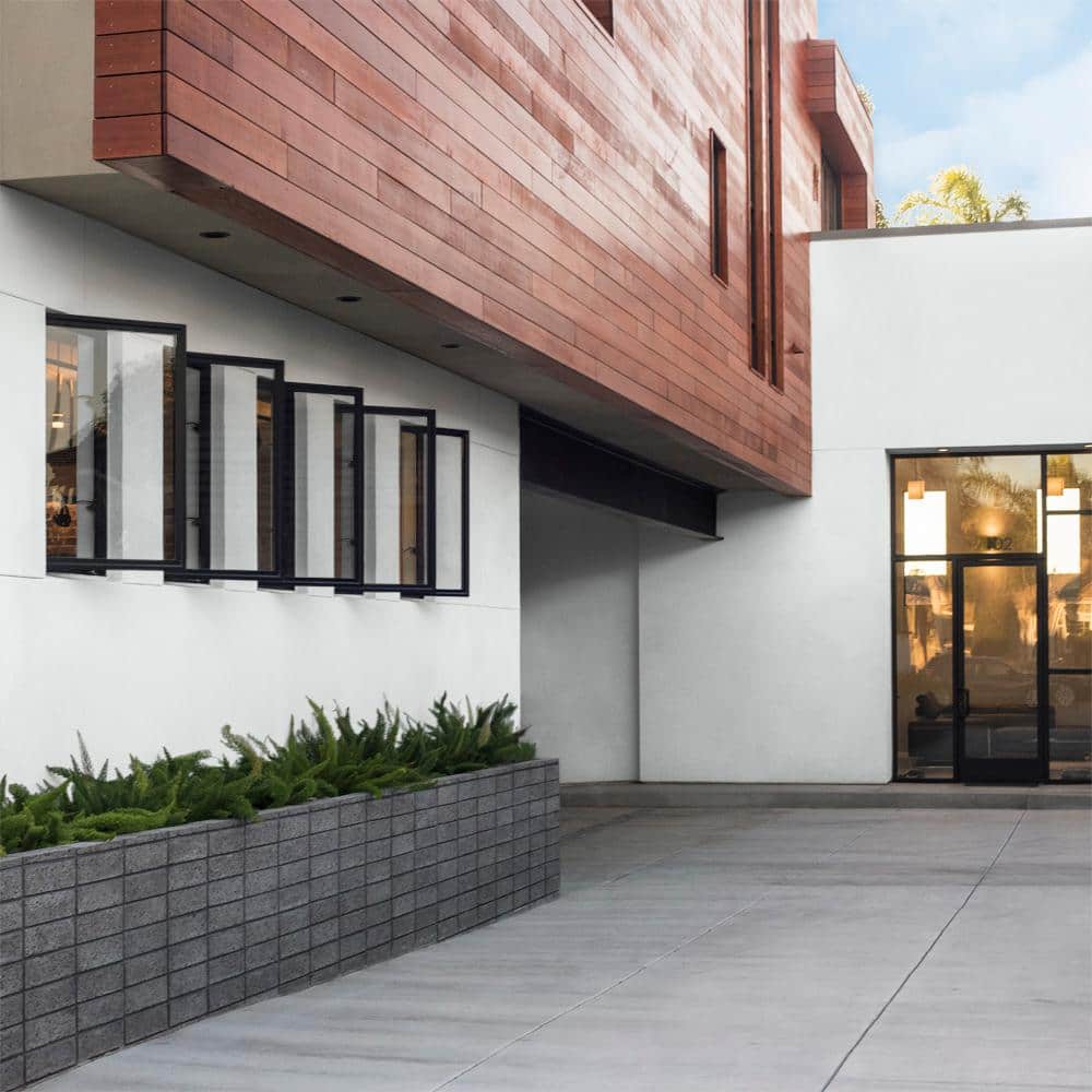 BEHR PRO 1 gal. #BWC-12 Vibrant White Flat Exterior Paint (4)