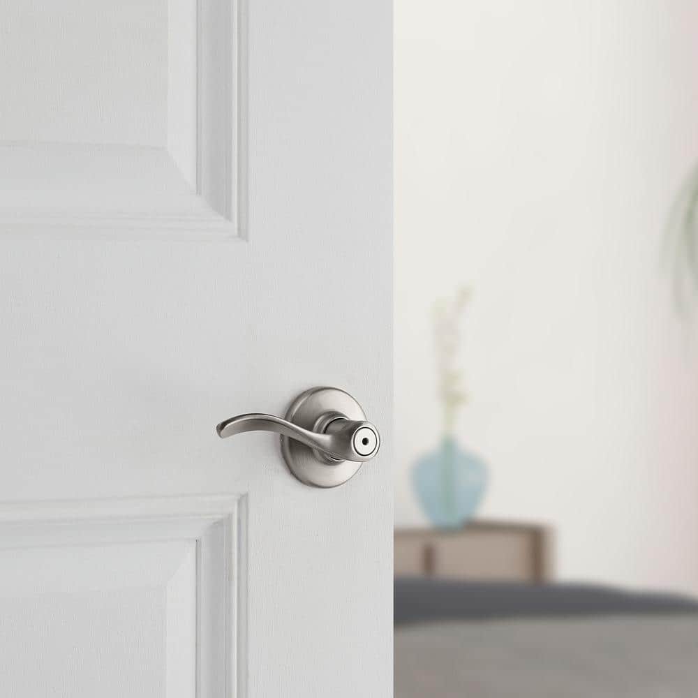 Kwikset Balboa Satin Nickel Privacy Door Handle with Lock for Bedroom or Bathroom featuring Microban Technology (3)