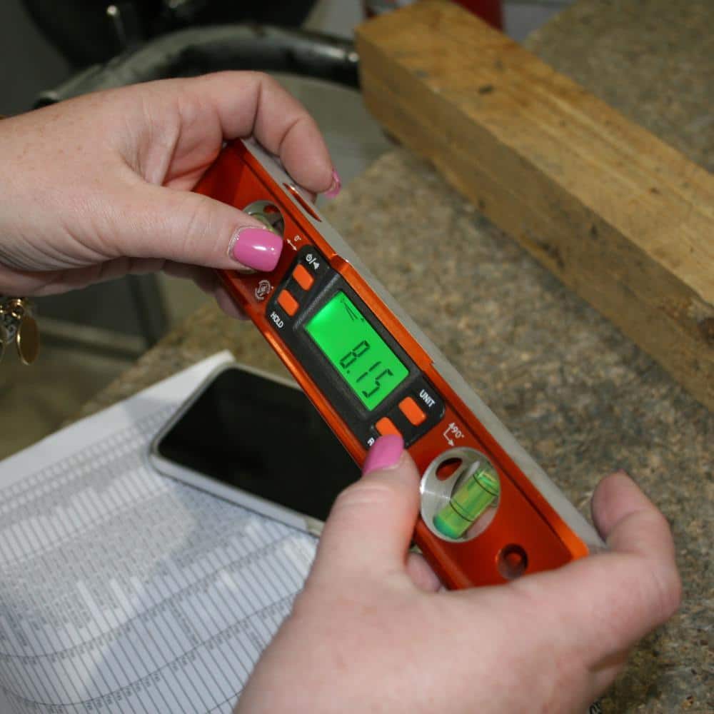 Swanson 9 in. Aluminum Digital Magnetic Torpedo Level with 2 Bubble Vials (3)