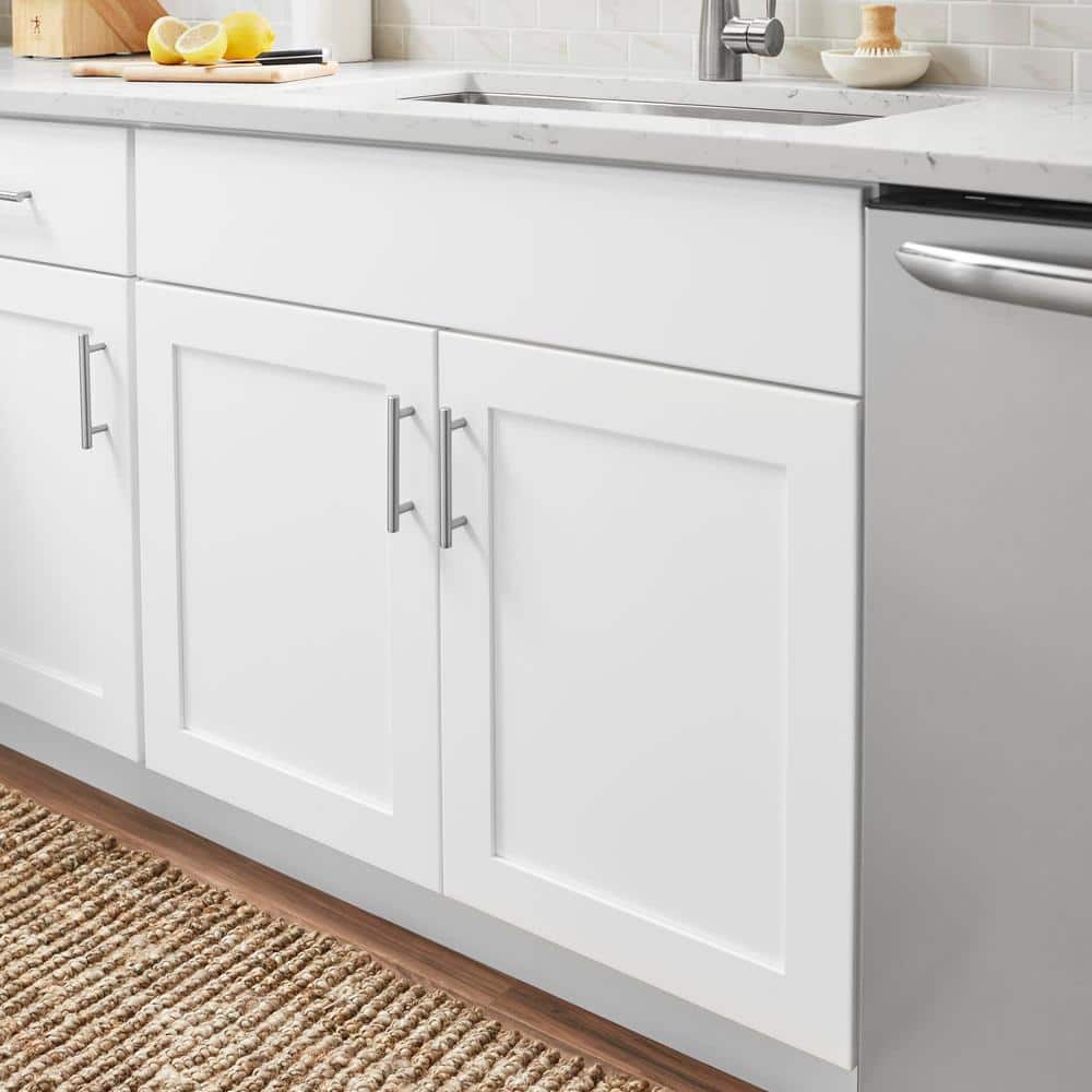 Hampton Bay Avondale 36 in. W x 24 in. D x 34.5 in. H Ready to Assemble Plywood Shaker Sink Base Kitchen Cabinet in Alpine White (3)