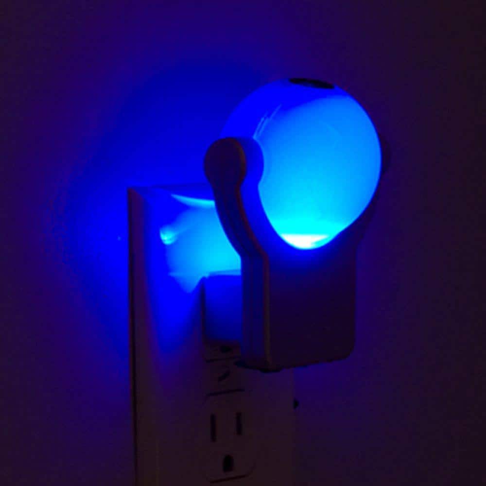 Projectables Tropical Fish Automatic LED Night Light (3)