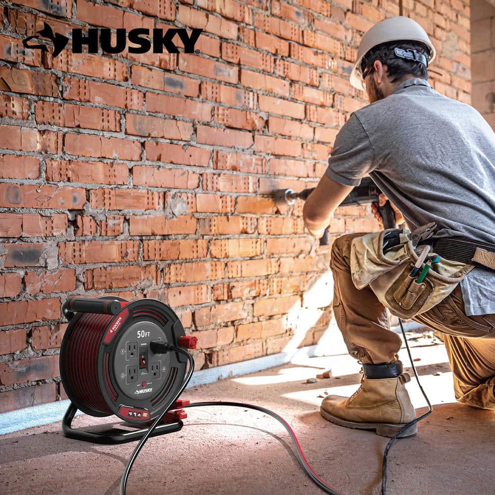 Husky 50 ft. 14/3 13AMP Retractable Extension Cord Reel with 4 Grounded Outlets Black (3)