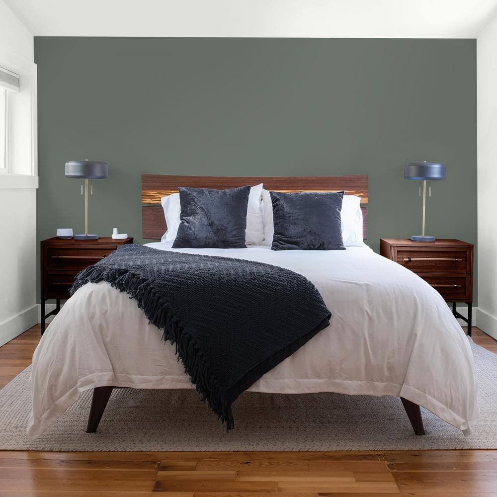 Glidden Diamond 1 gal. PPG1033-6 Gunmetal Gray Flat Interior Paint with Primer (4)