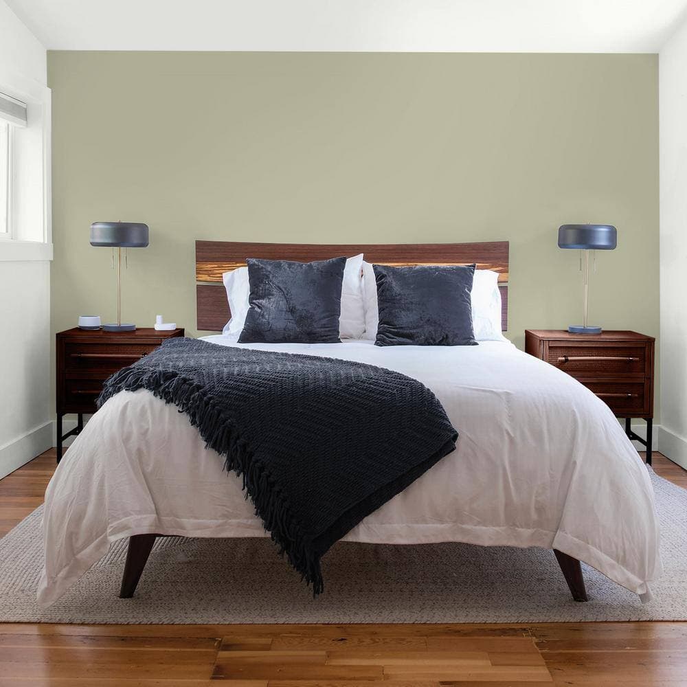 Glidden Diamond 1 qt. PPG1029-4 Photo Gray Flat Interior Paint with Primer (4)