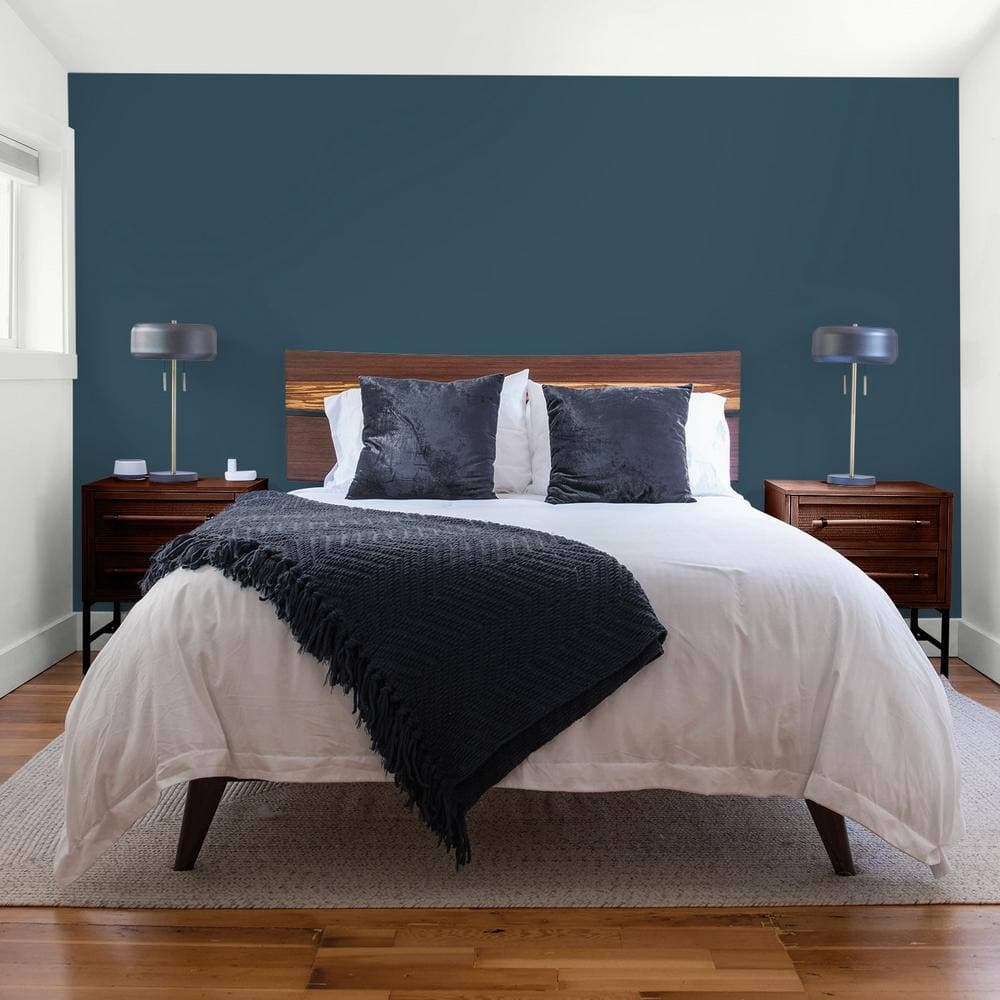 Glidden Premium 1 qt. Sailor's Coat PPG1153-7 Flat Interior Latex Paint (4)