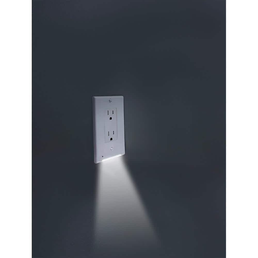 GLOCOVER 1-Gang White Decorator/Rocker Outlet Plastic Nightlight Wall Plate by Amerelle (3)