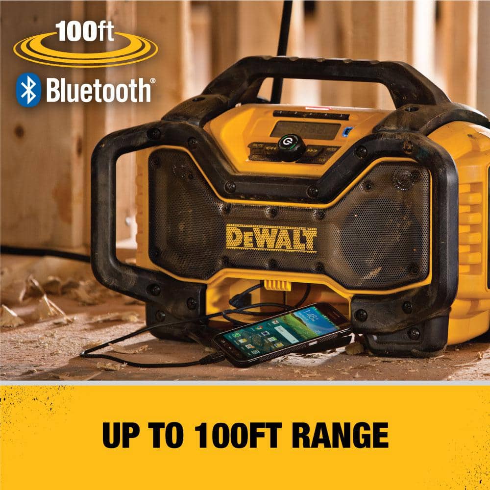 DEWALT 20V MAX Bluetooth Radio with built-in Charger (3)