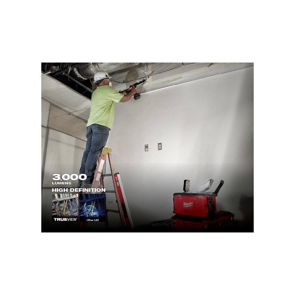 Milwaukee M18 18-Volt Lithium-Ion Cordless PACKOUT 3000 Lumens LED Light with Built-In Charger and (1) 2Ah Battery (4)