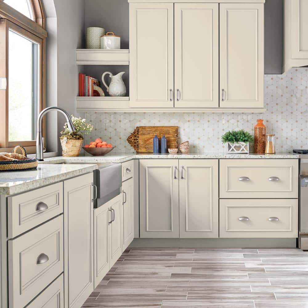 BEHR PREMIUM #70 Enamel Interior/Exterior Cabinet, Door & Trim Paint (4)