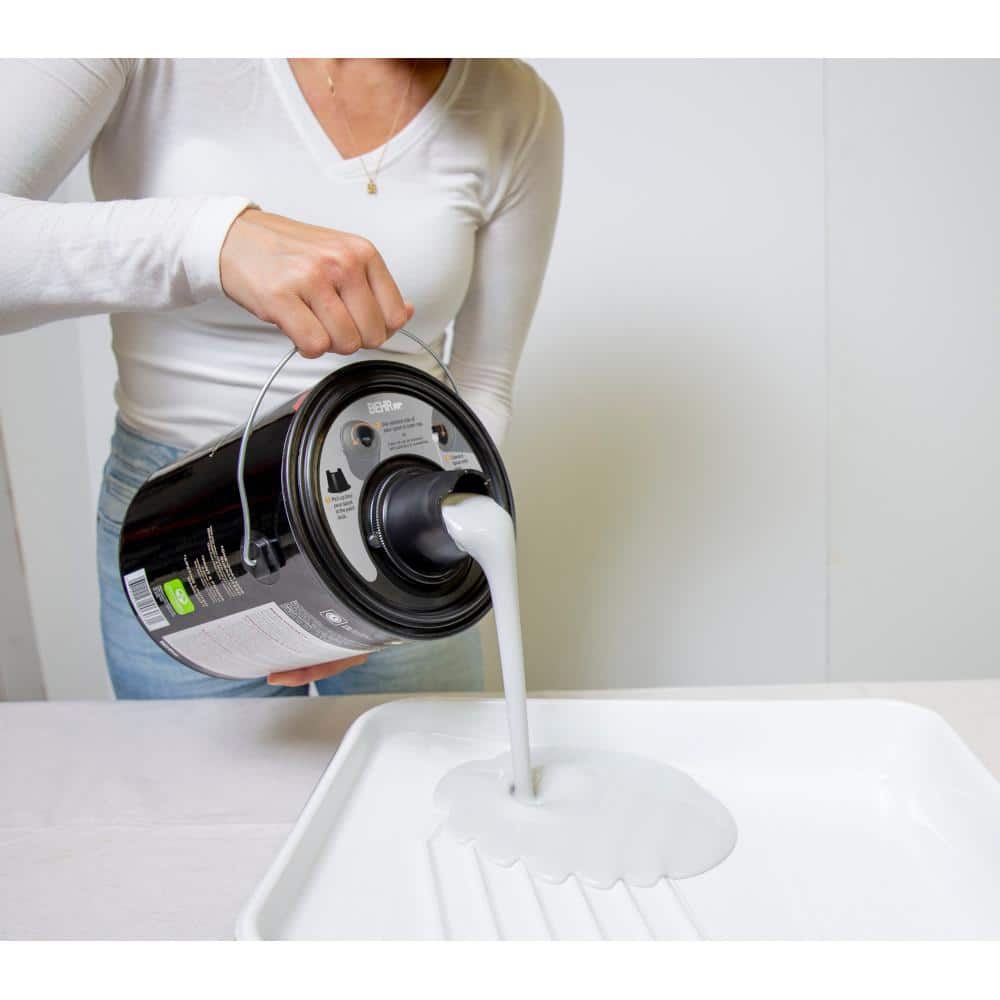 BEHR 1 gal. Empty Plastic Paint Bucket with Pour Spout Lid (4)