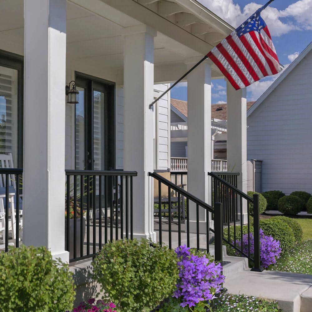 Barrette Outdoor Living VersaRail Cambridge 6 ft. x 36 in. Matte Black Aluminum Decorative Rail Stair Kit (2)