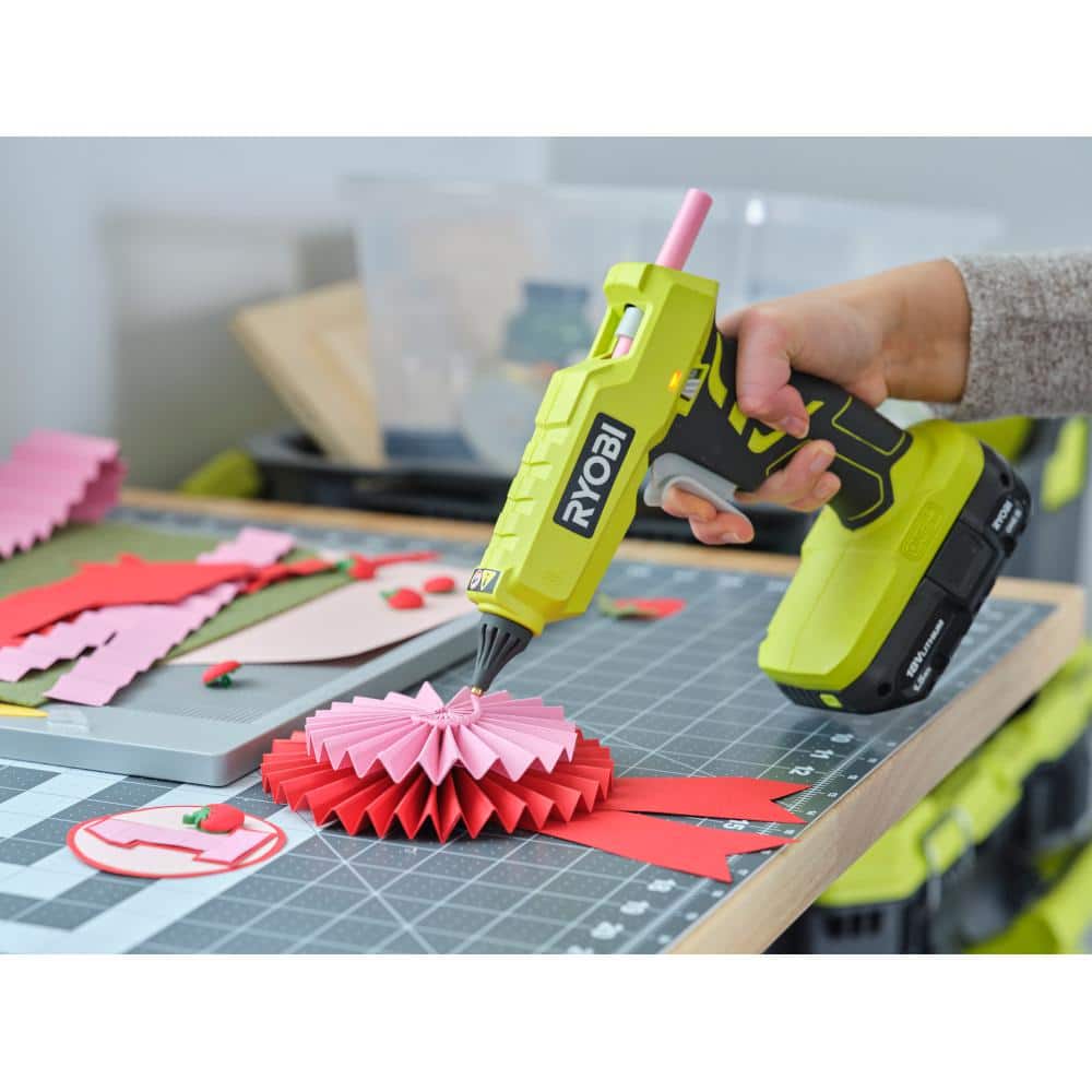 RYOBI 24PC Full Size Color Glue Sticks (Variety) (3)