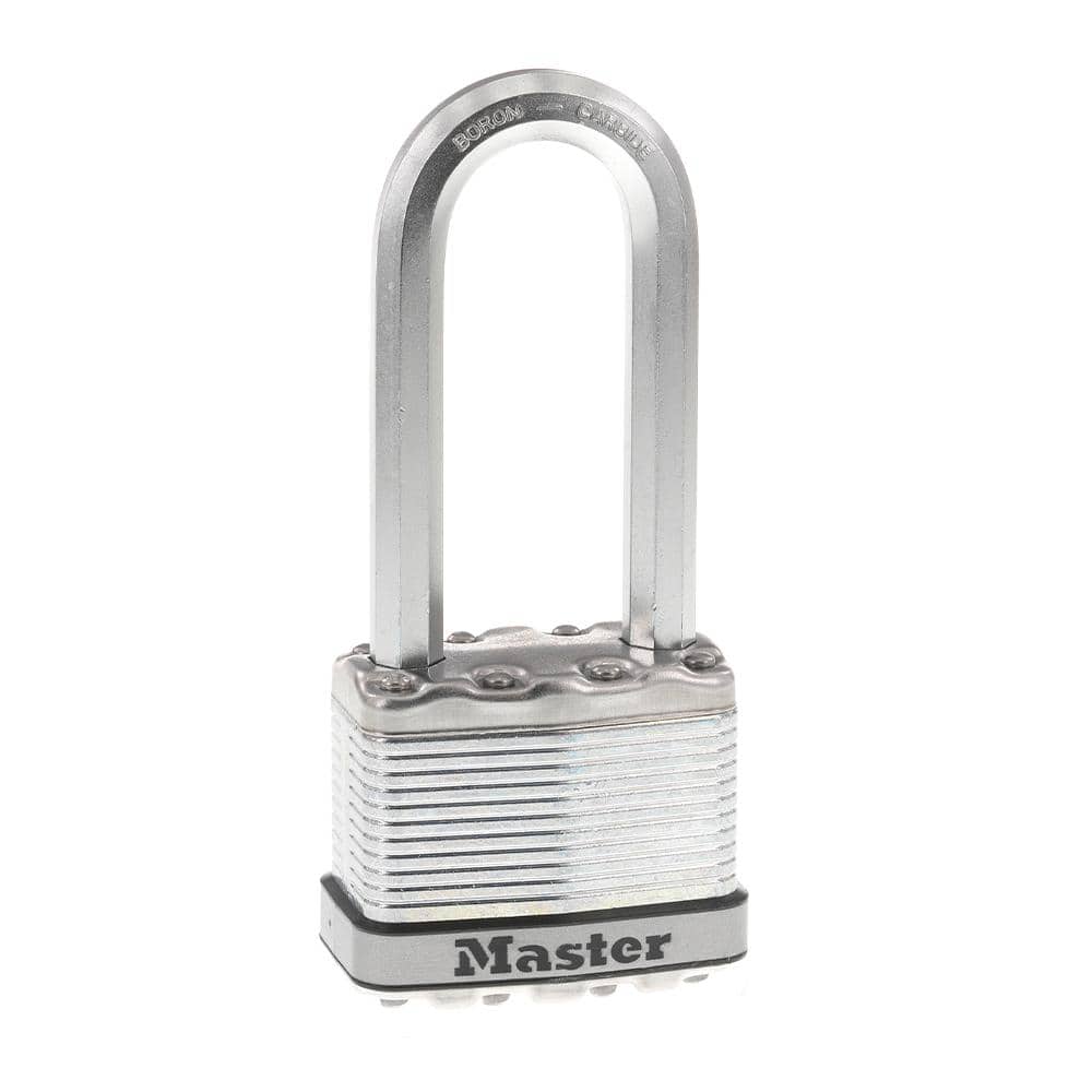 Master Lock Heavy Duty Outdoor Padlock with Key, 2 in. Wide, 2-1/2 in. Shackle (1)