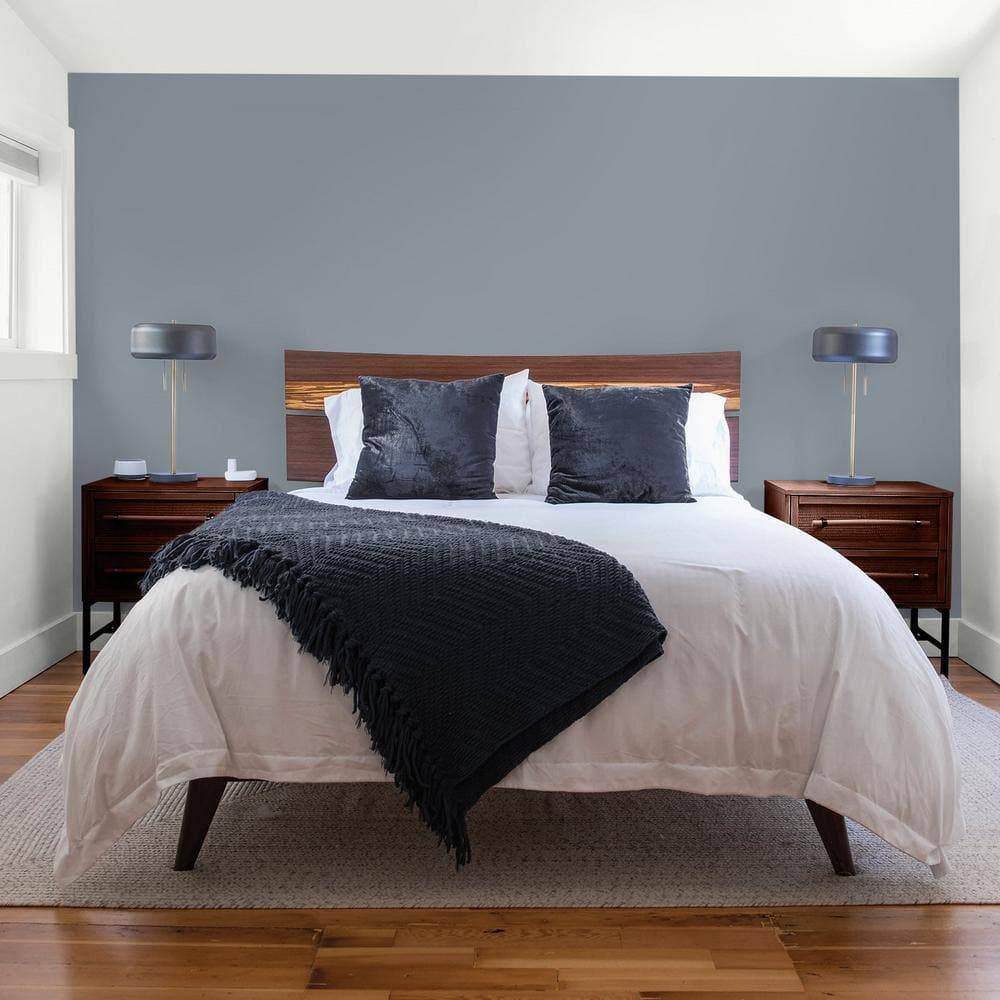Glidden Essentials 1 gal. PPG0993-5 Superhero Gray Flat Interior Paint (4)
