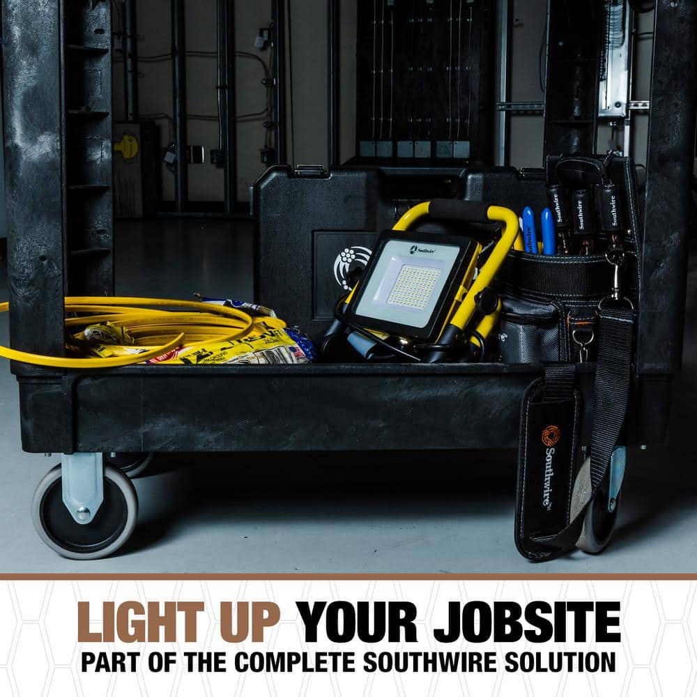 Southwire 5000 Lumens Ratcheting LED Work Light (2)