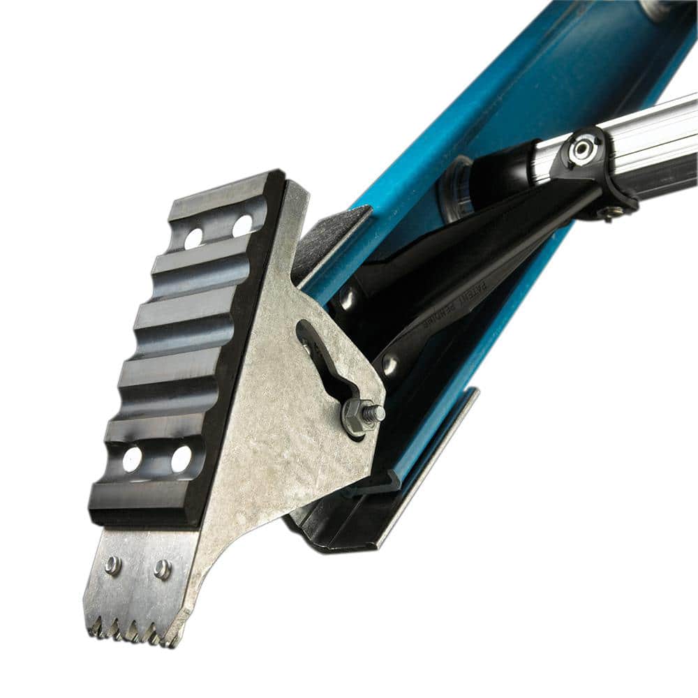 Werner Fiberglass Extension Ladder (27 ft. Reach Height) with 250 lb. Load Capacity Type I Duty Rating (4)