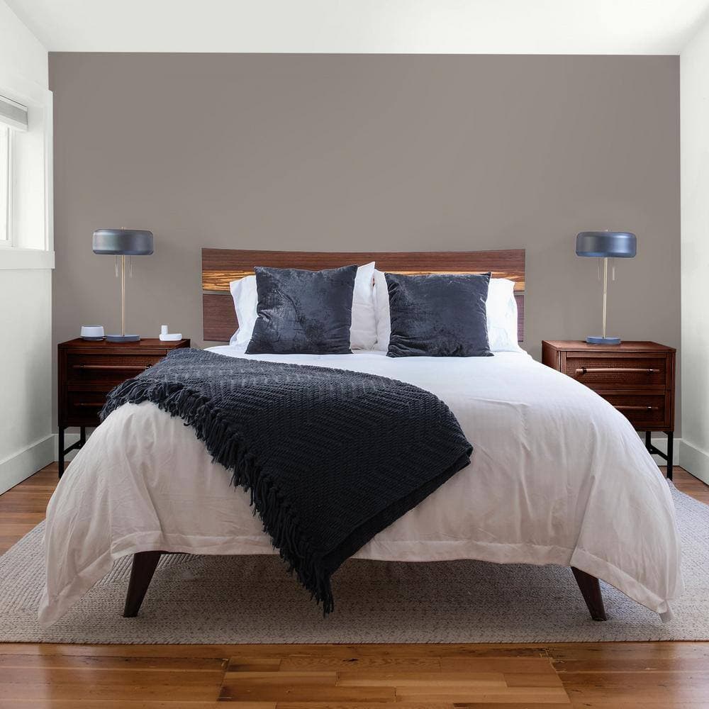 Glidden Diamond 1 gal. Elephant Gray PPG1005-5 Flat Interior Paint with Primer (4)