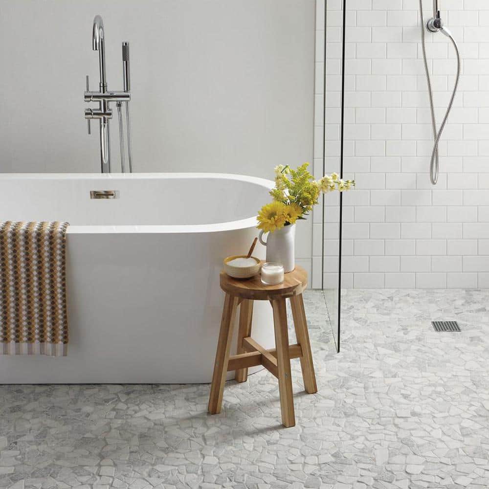 Daltile Restore Bright White 2 in. x 6 in. Glazed Ceramic Bullnose Trim Tile (0.1 sq. ft./each) (3)