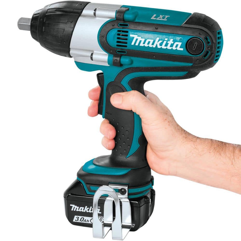 Makita 18V LXT Lithium-Ion Cordless . Sq. Drive Impact Wrench Kit, (3.0Ah) (3)